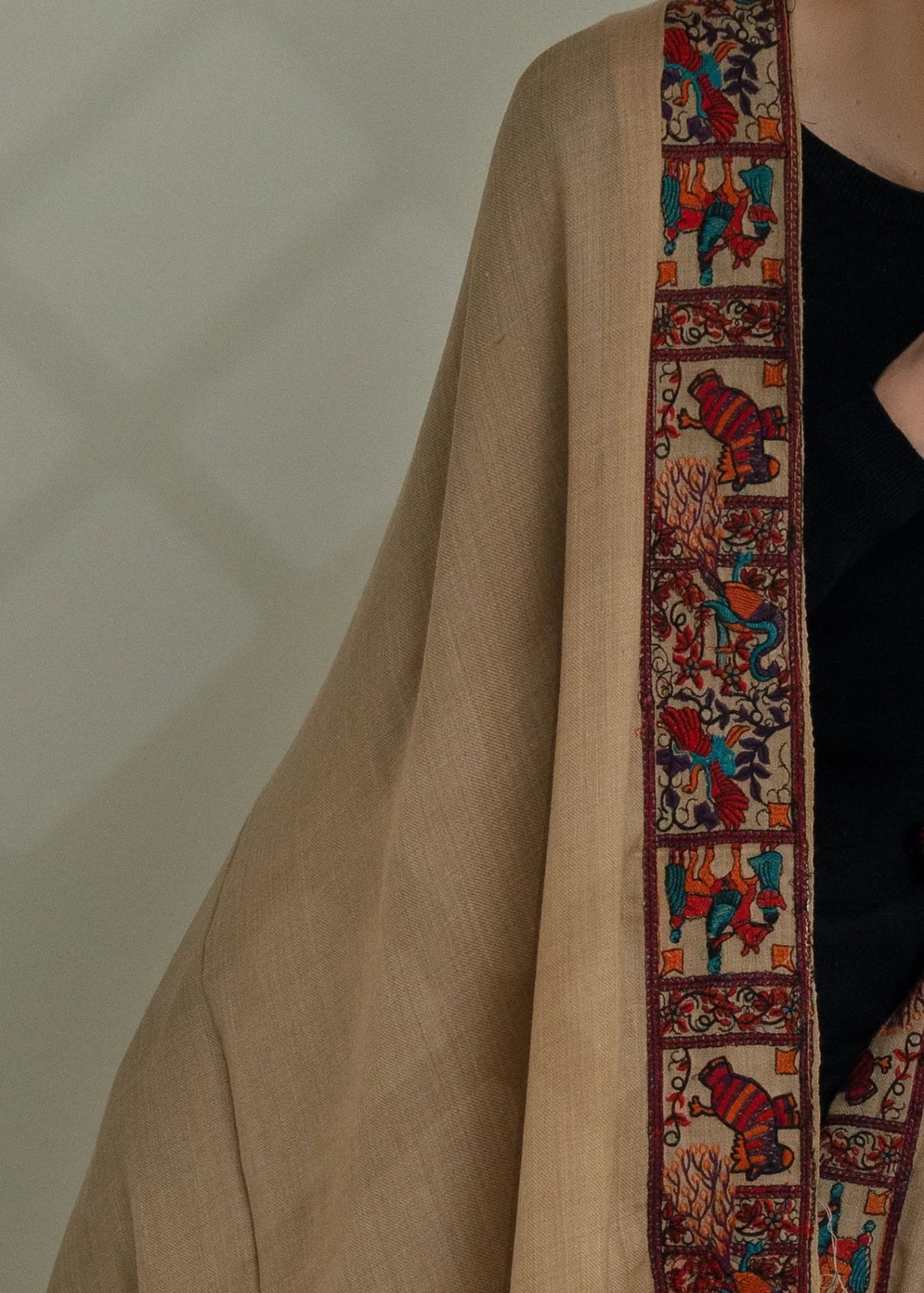 Regal Oasi Shawl  Run